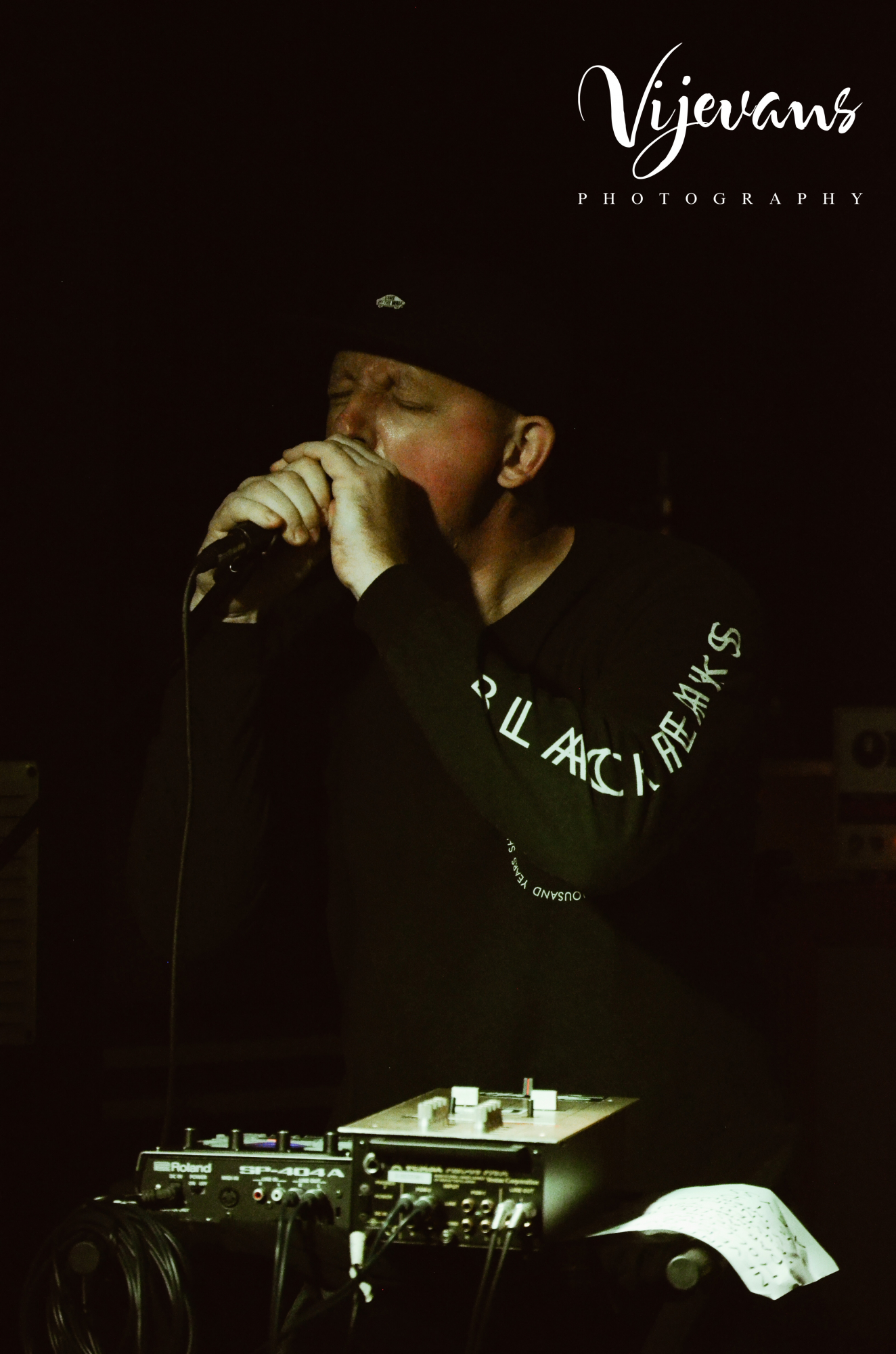 CrawlBlind